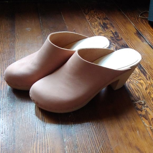 bryr clogs used